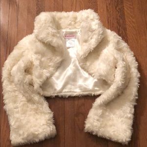 white fur half jacket